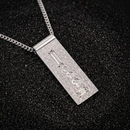 Handgefertigter Anhänger aus 750er Weißgold mit Baguette-Diamanten und runden Brillanten